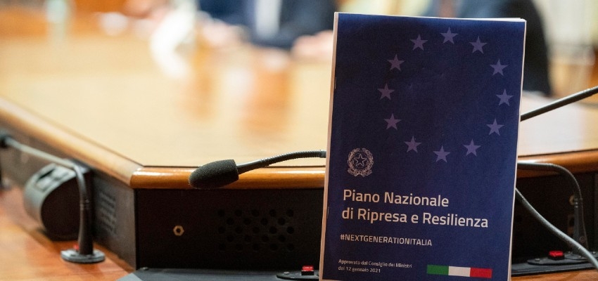 Image accompanying «Senza il reddito di cittadinanza l’Italia rischierebbe la bocciatura del documento necessario a ottenere le risorse del Next Generation Eu»
