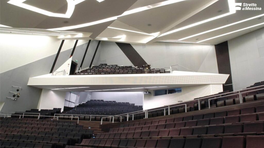Immagine 1. Il render del «centro conferenze» che sarà realizzato nel Centro direzionale del ponte sullo Stretto – Fonte: Strettodimessina.it 